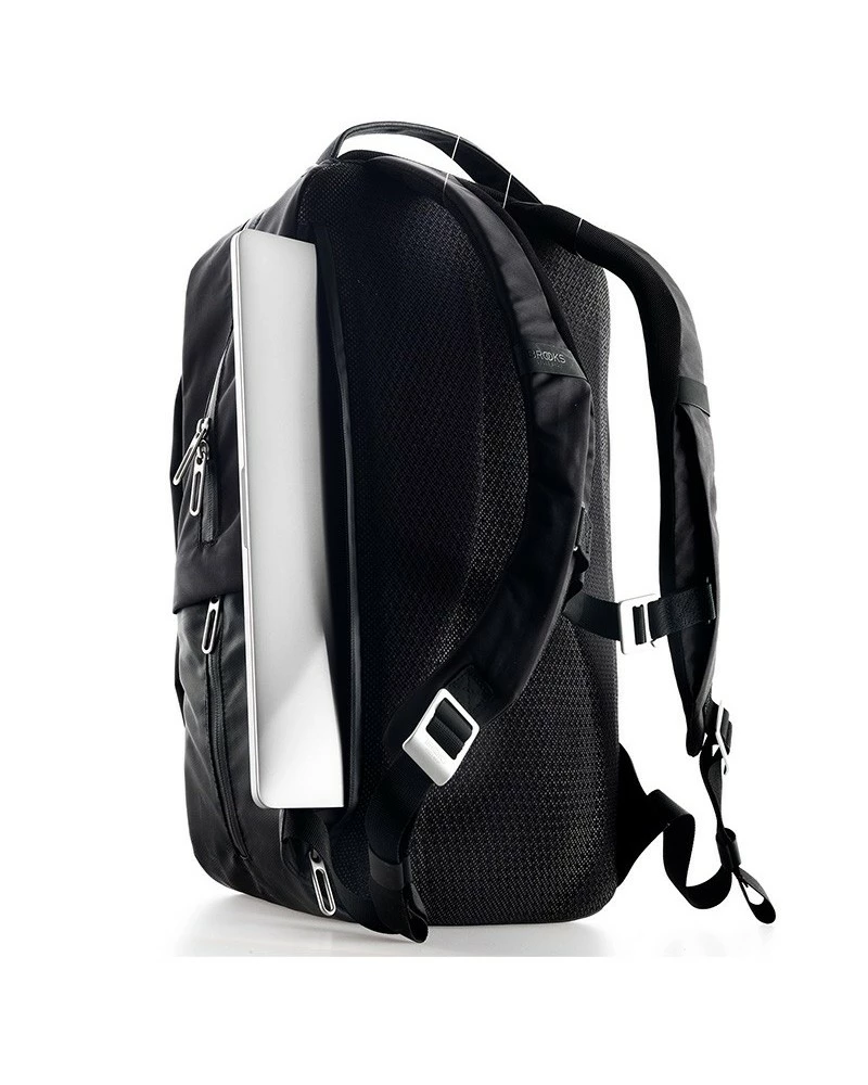 Brooks Discovery Sparkhill M Zip Top Zaino Ciclismo 22 Litri Impermeabile, Black 8 Brooks Discovery Sparkhill M Zip Top Zaino Ciclismo 22 Litri Impermeabile, Black - immagine 6