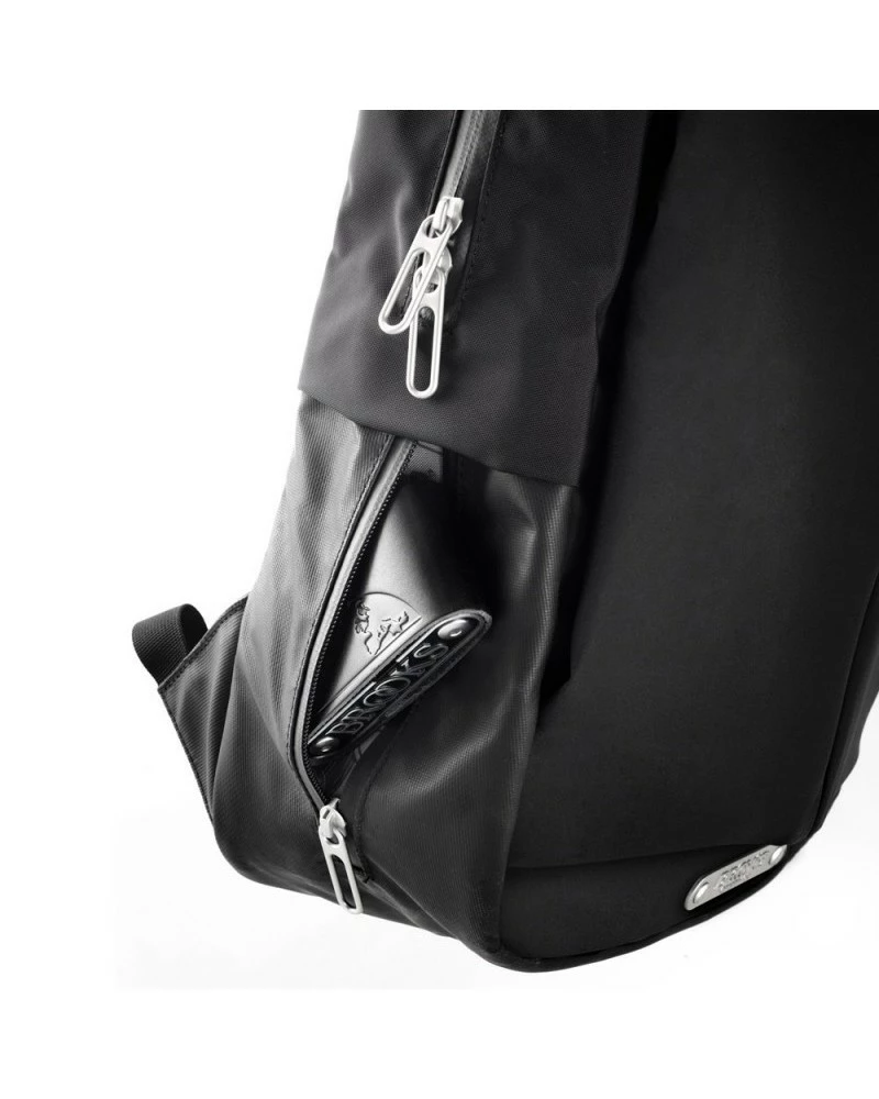 Brooks Discovery Sparkhill S Zip Top Zaino Ciclismo 15 Litri Impermeabile, Black 5 Brooks Discovery Sparkhill S Zip Top Zaino Ciclismo 15 Litri Impermeabile, Black - immagine 3