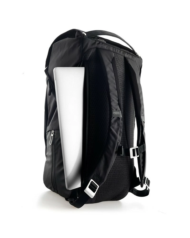 Brooks Pitfield Flap Top Zaino Ciclismo Impermeabile 24/28 Litri, Nero 8 Brooks Pitfield Flap Top Zaino Ciclismo Impermeabile 24/28 Litri, Nero - immagine 6