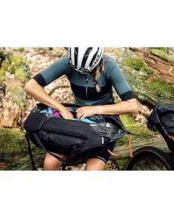Ortlieb Atrack BP Zaino Ciclismo 25 Litri Impermeabile, Nero Opaco -Vendite Caschi ortlieb atrack bp zaino ciclismo 25 litri impermeabile nero opaco 4