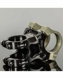 Renthal Attacco Manubrio MTB Apex 50mm 31.8, Nero/Oro (Alluminio) -Vendite Caschi renthal attacco manubrio mtb apex 50mm 318 nero oro alluminio 3